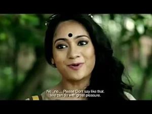 Bengalische Ehefrau wird grob in Video behandelt