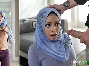आलिया हदीद ने हिजाब पहने एक साथी के साथ कठोर गुदा मैथुन का अपना गहन अनुभव साझा किया।