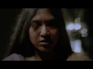 Adegan kulit Bengali yang panas dengan pasangan yang tidak terkendali, memuaskan keinginan mereka dengan cara sensual