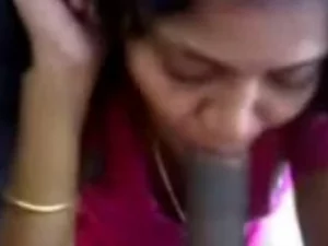 Indian beauty gives passionate blowjob