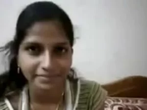 Video amatir tante India dengan seks tanpa kondom