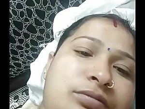 Indian beauty engages in a steamy session of pleasure, leaving viewers spellbound with her raw passion and sensual techniques.